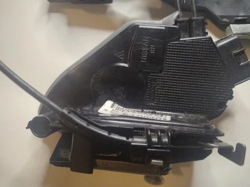 Used Front Right Door Lock Actuator For 2013-2024 Nissan LEAF  8 image indicator(2)