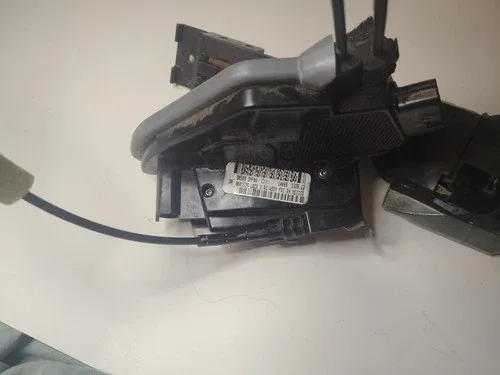 Used Front Right Door Lock Actuator For 2013-2024 Nissan LEAF  8 image indicator(4)