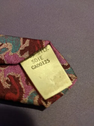 Marsh Creek Cravate Men's Tie Animal Pattern Red Burgundy Pink image indicator(3)