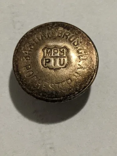 Vintage BRCA Lapel Pin Union Service image indicator(2)