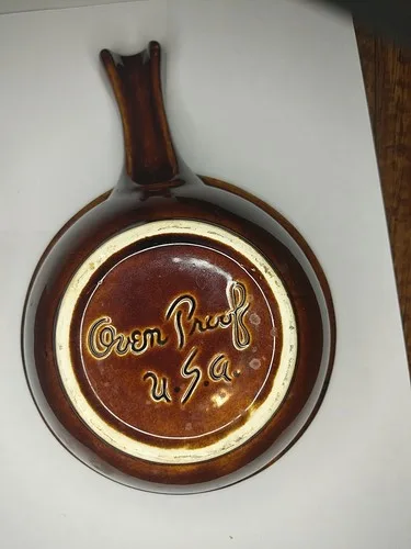 HULL Covered Soup Bowls w/Handle & Lid Set of 3 image indicator(4)