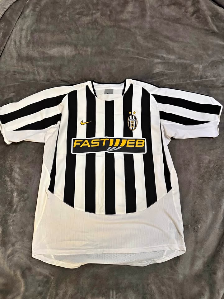 Juventus Nike Home Jersey – 2002/03 “Fastweb” Era (Size L)