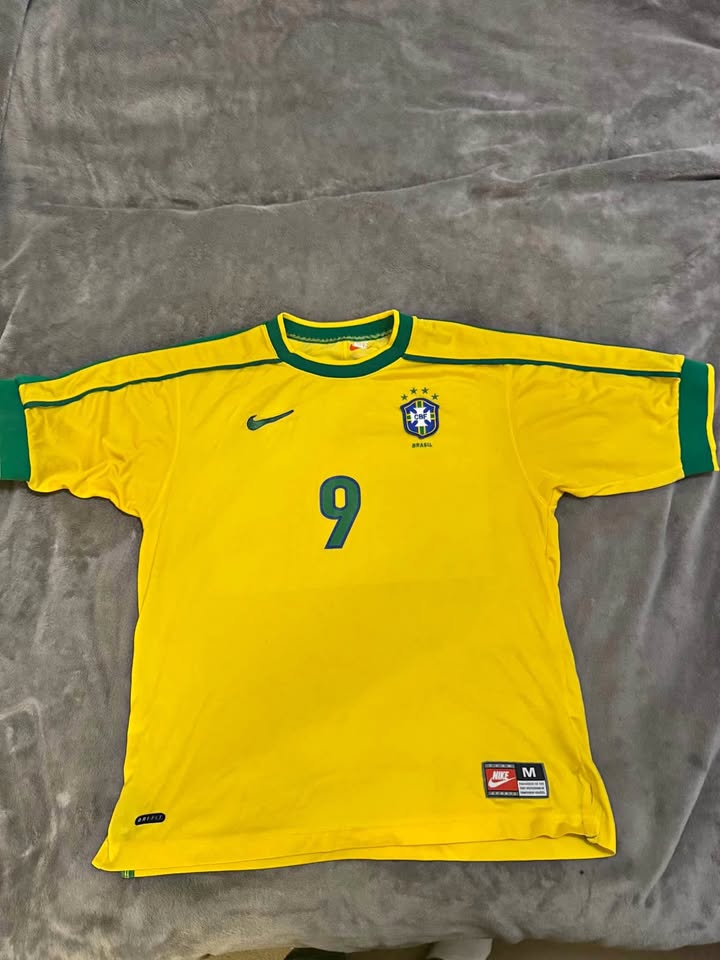 Brazil 1998 World Cup Ronaldo #9 Jersey (Medium)