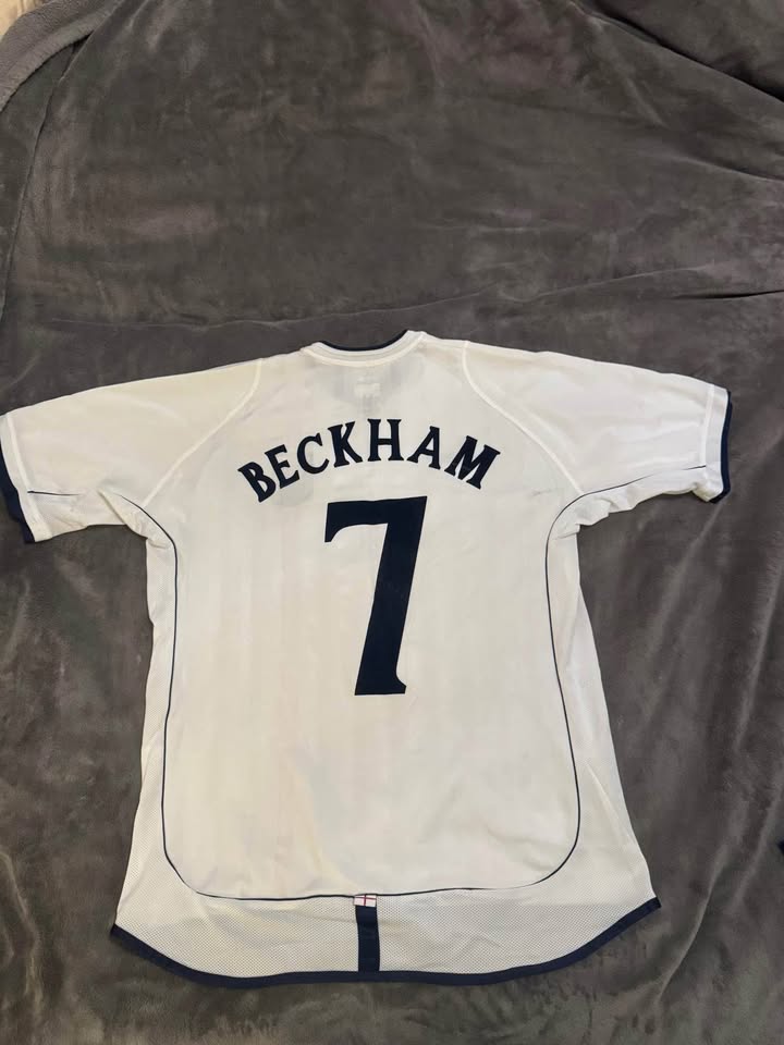 David Beckham England Jersey - 2004 Player Issue (L) - photo 2