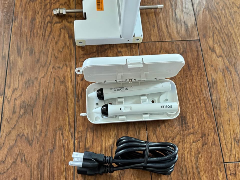 Epson Brightlink 595 Interactive Projector - photo 5