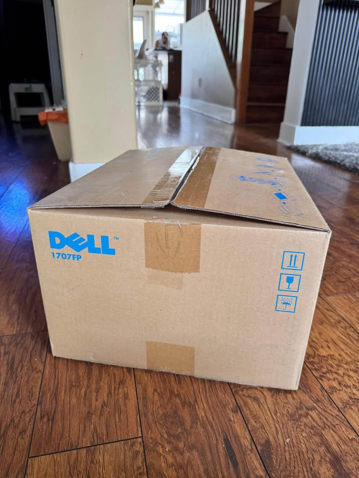 Dell UltraSharp 1707FP HD LED LCD Monitor - Grade A - photo 3