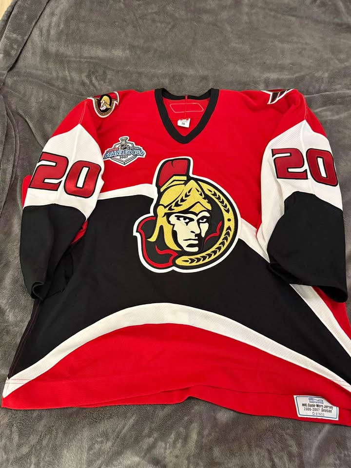 Antoine Vermette Senators Game-Worn Jersey (2006-07)
