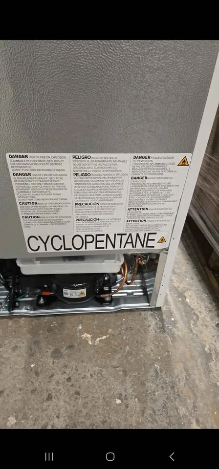 Vissani 4.5 cu. ft. Mini Refrigerator image indicator(6)