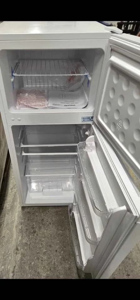 Vissani 4.5 cu. ft. Mini Refrigerator image indicator(8)