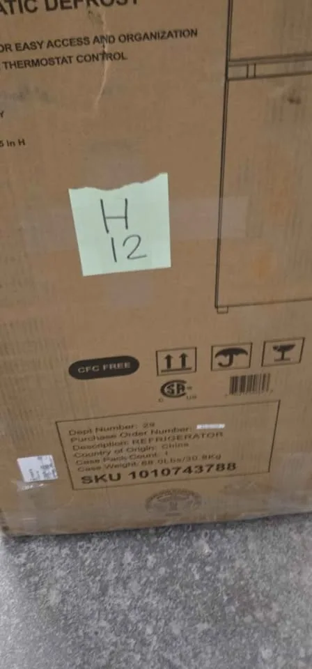 Vissani 4.5 cu. ft. Mini Refrigerator image indicator(9)