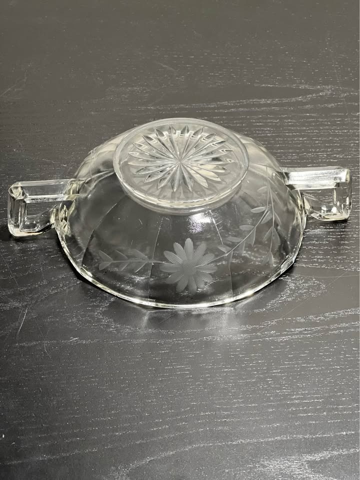 Vintage Glass Double-Handled Bowl - photo 5