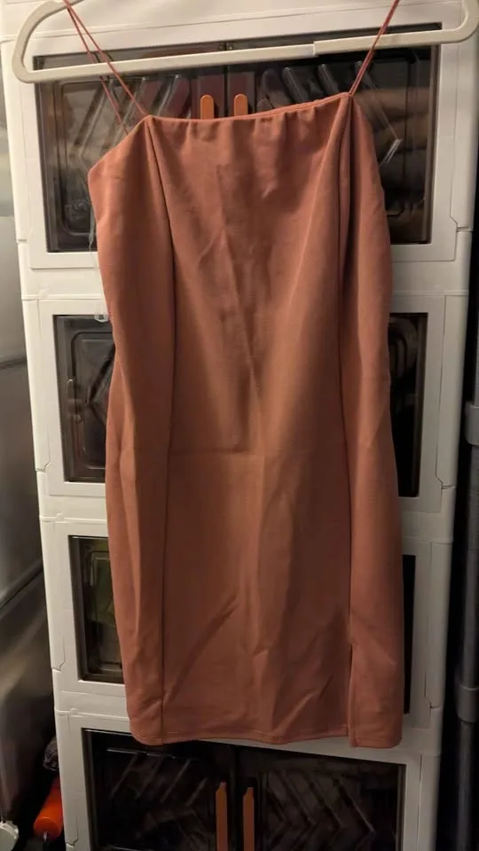 3 dress for $10 image indicator(2)