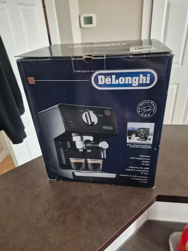 DeLonghi Espresso Coffee Machine thumbnail