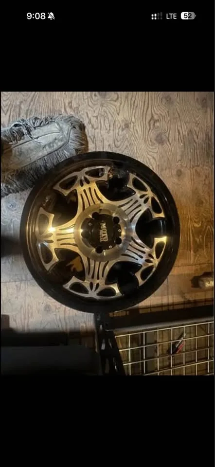 Jeep Wrangler Set of 3 Moto Metal 17 inch Rims image indicator(2)