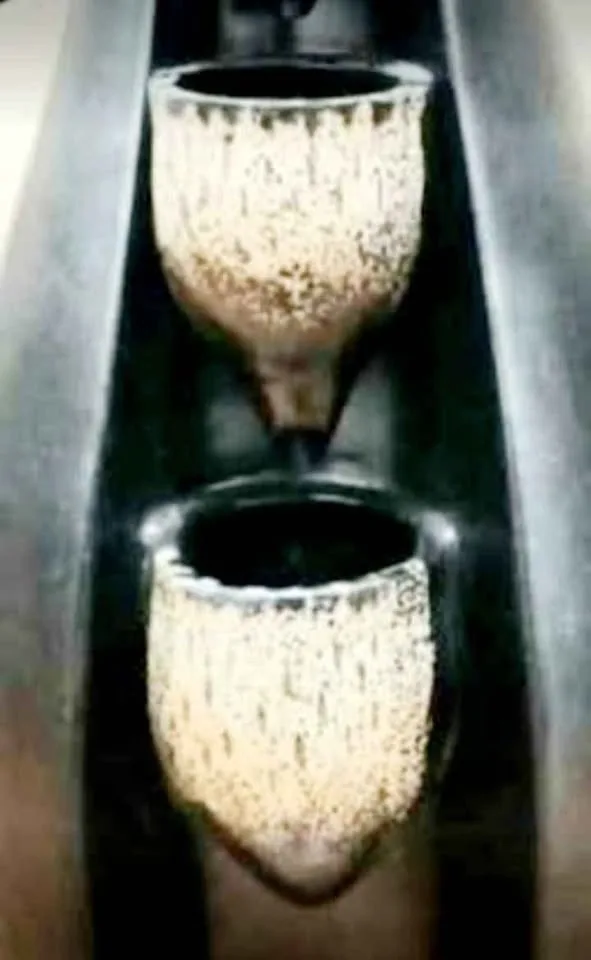 Water Fountain Ceramic Vase image indicator(2)