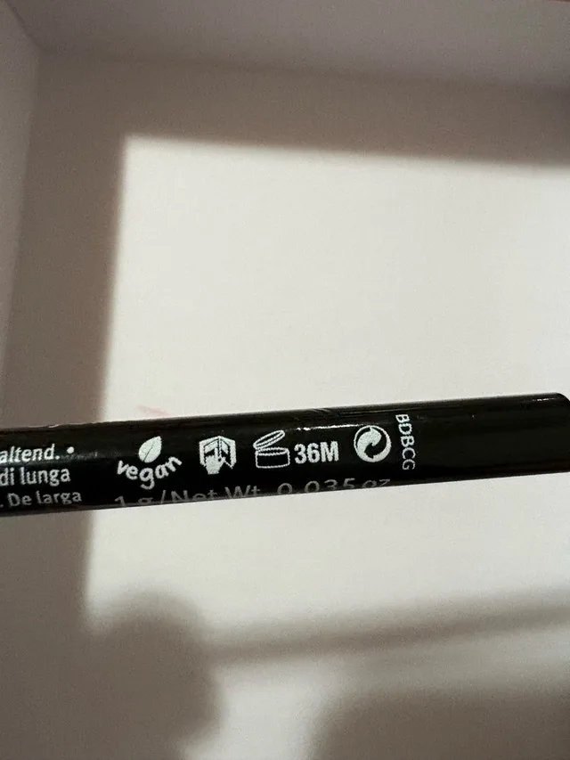 Essence Eyeliner Pencil thumbnail