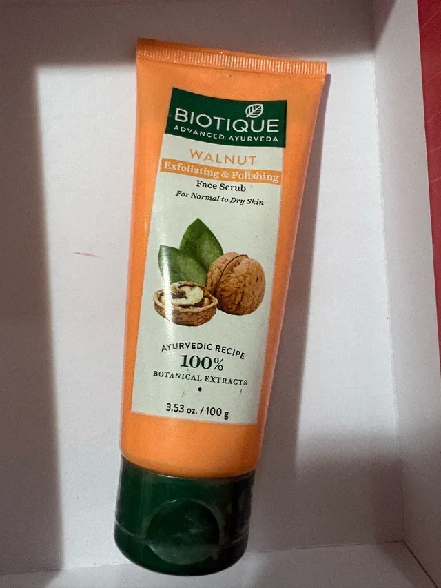 Biotique Walnut Face Scrub thumbnail