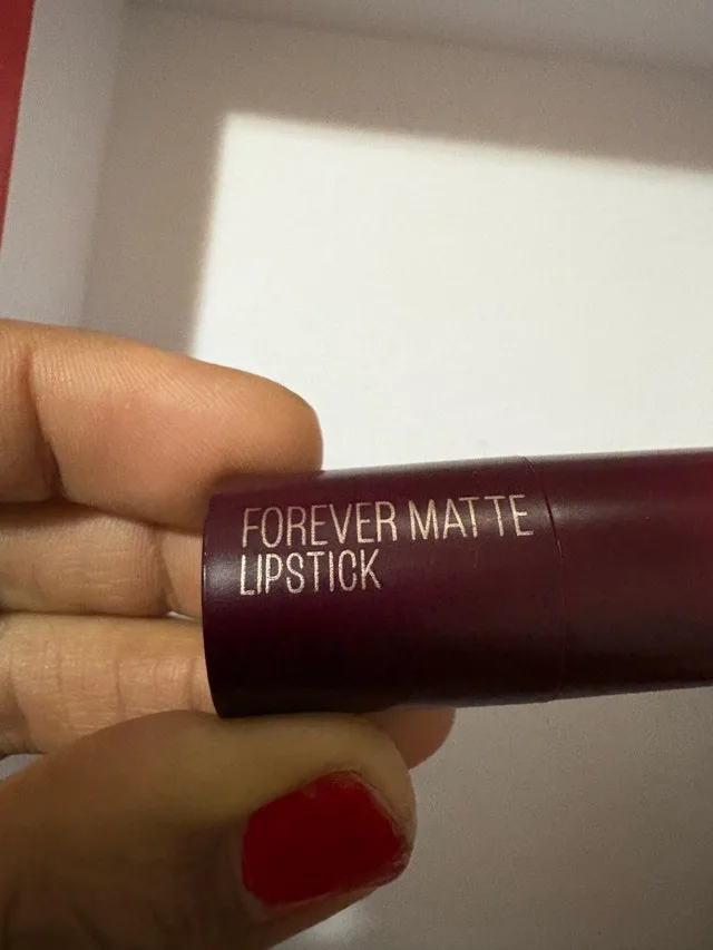 Lakme Forever glossy Lipstick(not matte) image indicator(3)