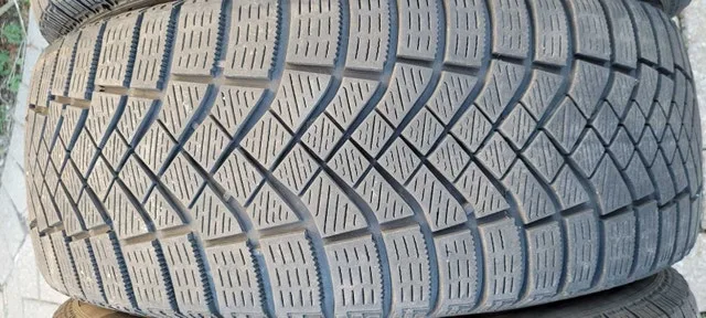 Pirelli Ice Zero Tires 205/55R16 - Bought Nov. 2021 image indicator(3)