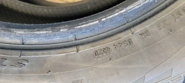 Pirelli Ice Zero Tires 205/55R16 - Bought Nov. 2021 image indicator(8)