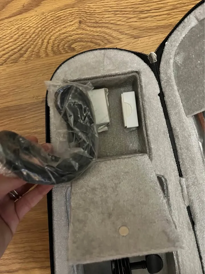 3/4 electric violin image indicator(7)