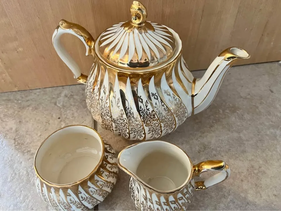 Vintage Sadler Teapot + Creamer + Sugar Bowl