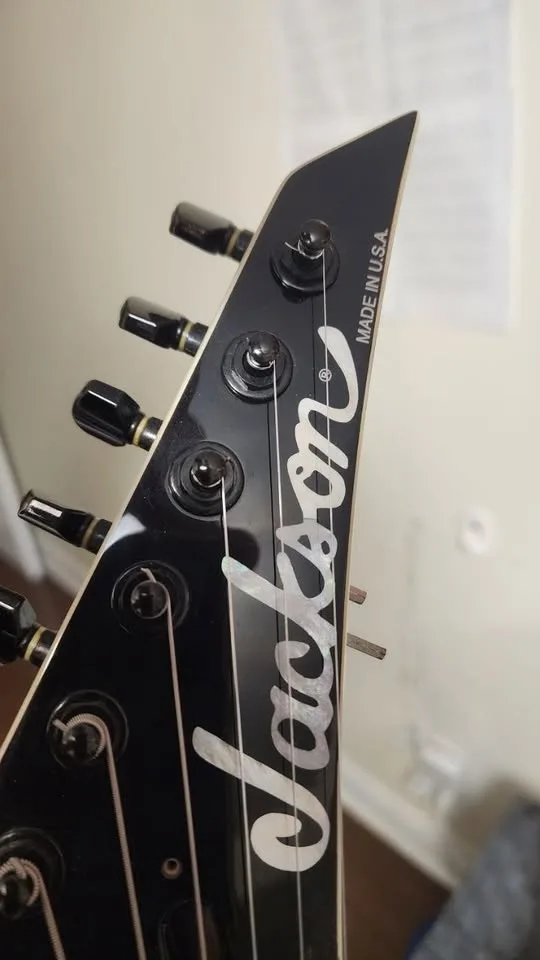 Jackson USA Select KV2 Snow White image indicator(3)