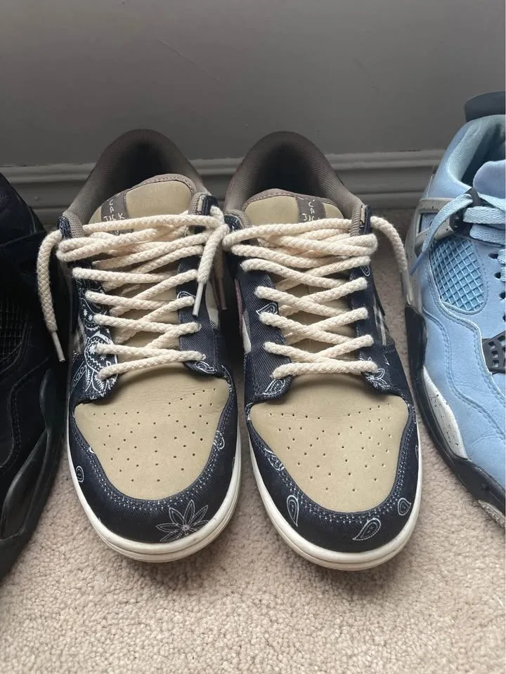 Selling some shoes need gone (300 for all 3) Travis Scott dunks image indicator(8)