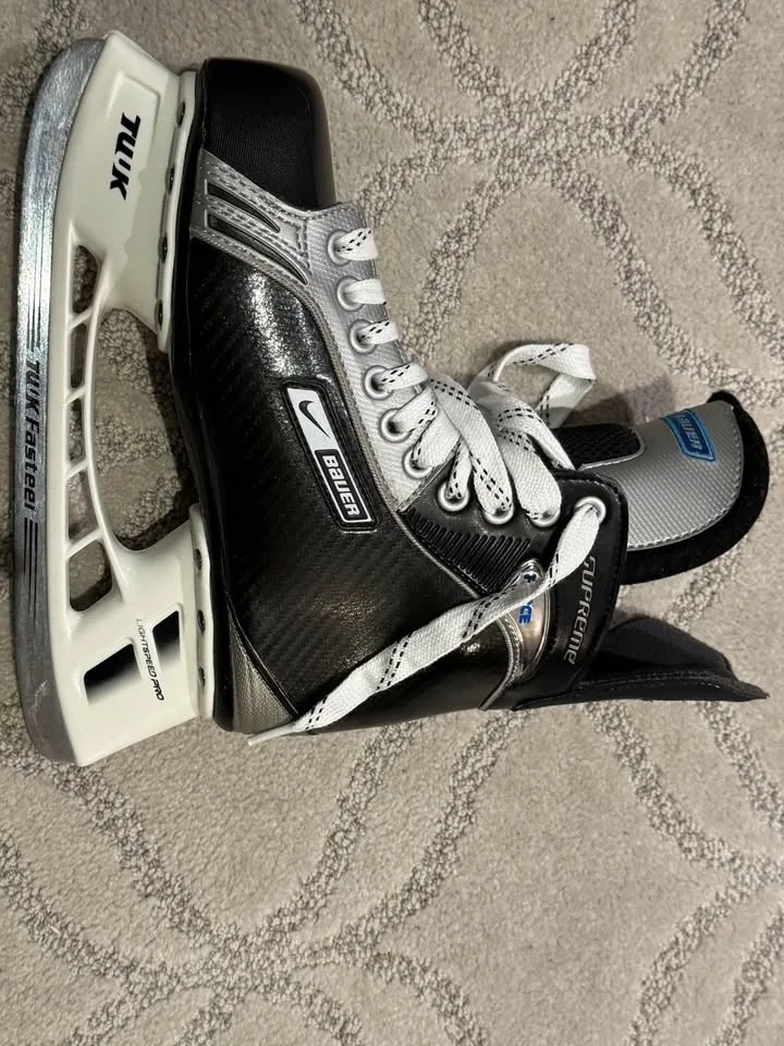 Bauer Supreme Force skates (never used) image indicator(2)