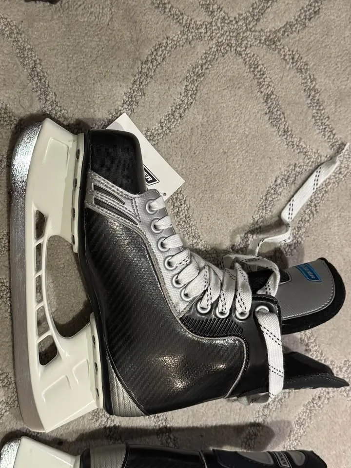 Bauer Supreme Force skates (never used) image indicator(5)