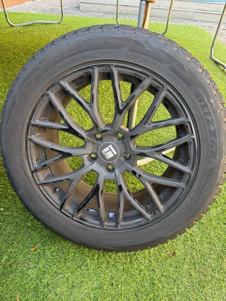 nearly new winter tires on rim for sale image indicator(6)