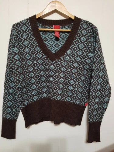 Levis Women’s Sweater X-Large Diamond and Floral Pattern V-Neck