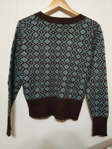 Levis Women’s Sweater X-Large Diamond and Floral Pattern V-Neck - photo 2