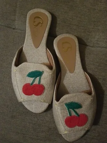 BRAND NEW CS CLUB Sandals - Brazil - Size 6