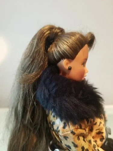 Wild Style Teresa Doll Barbie 1997 Display Doll image indicator(9)