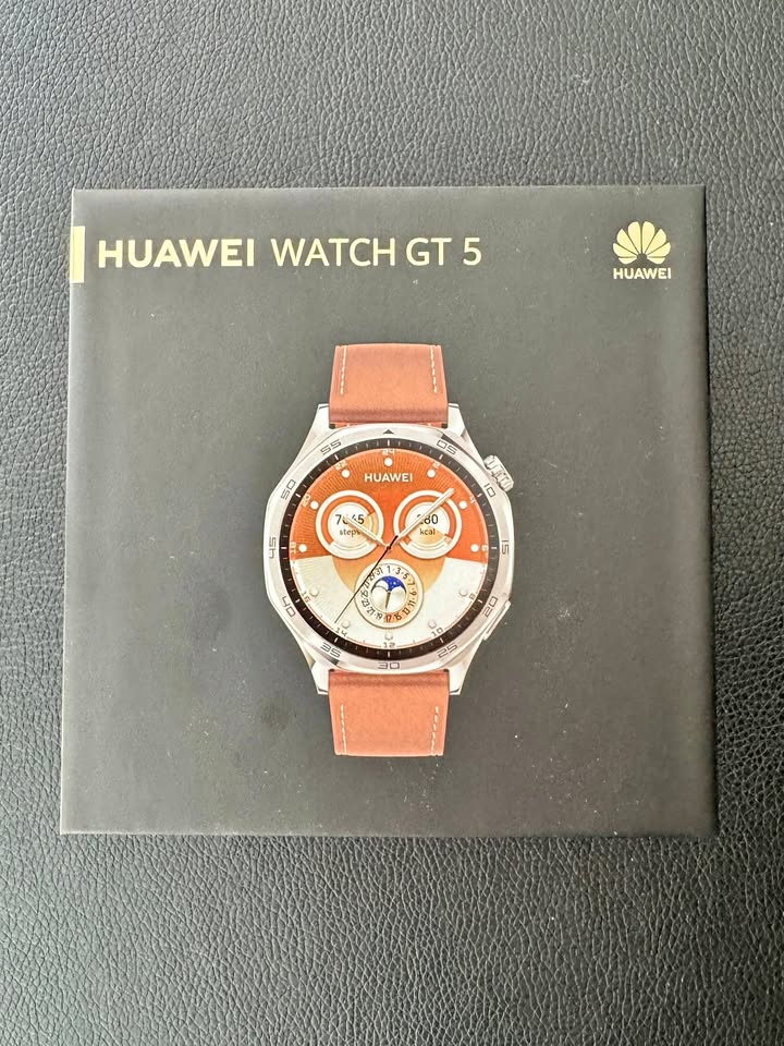 ⌚ Huawei GT 5 – Brown Leather Strap