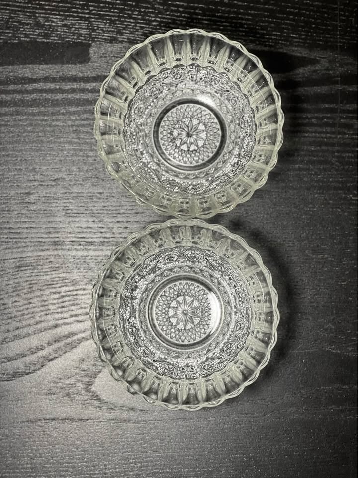 KIG Trellis Fleur de Lis set of 2 glass bowls - photo 4