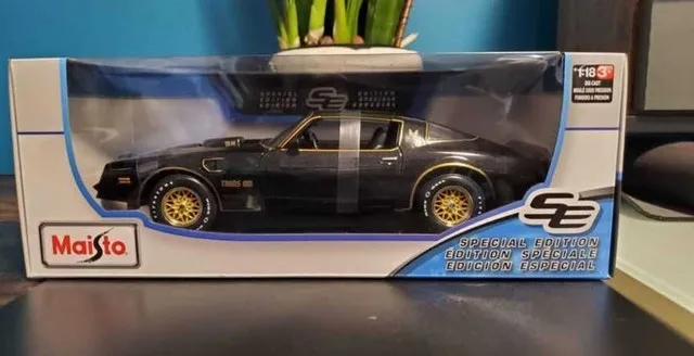 Maisto Pontiac Firebird Trans Am image indicator(2)