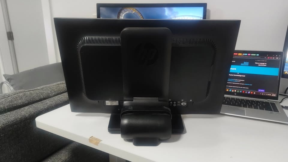 HP Compaq LA2206x 22-inch Full HD LED Monitor (Fraser Heights) - photo 2