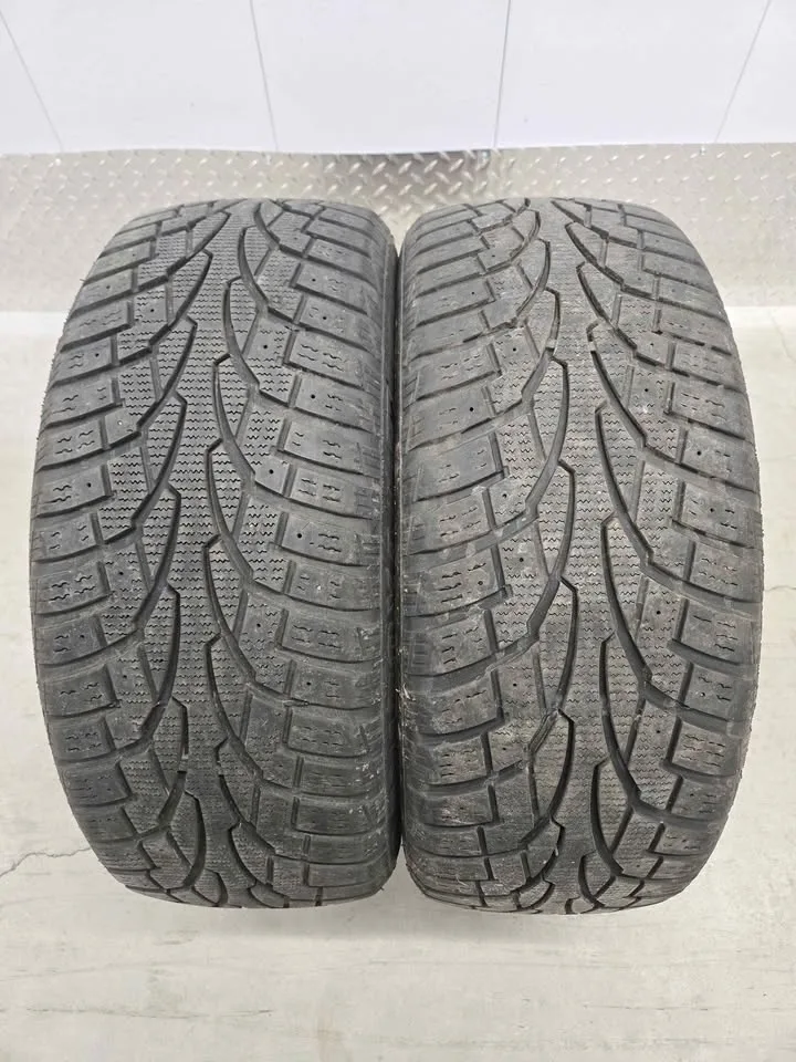 Tiger Paw Ice & Snow Winter Tires- 215/55R16 image indicator(2)