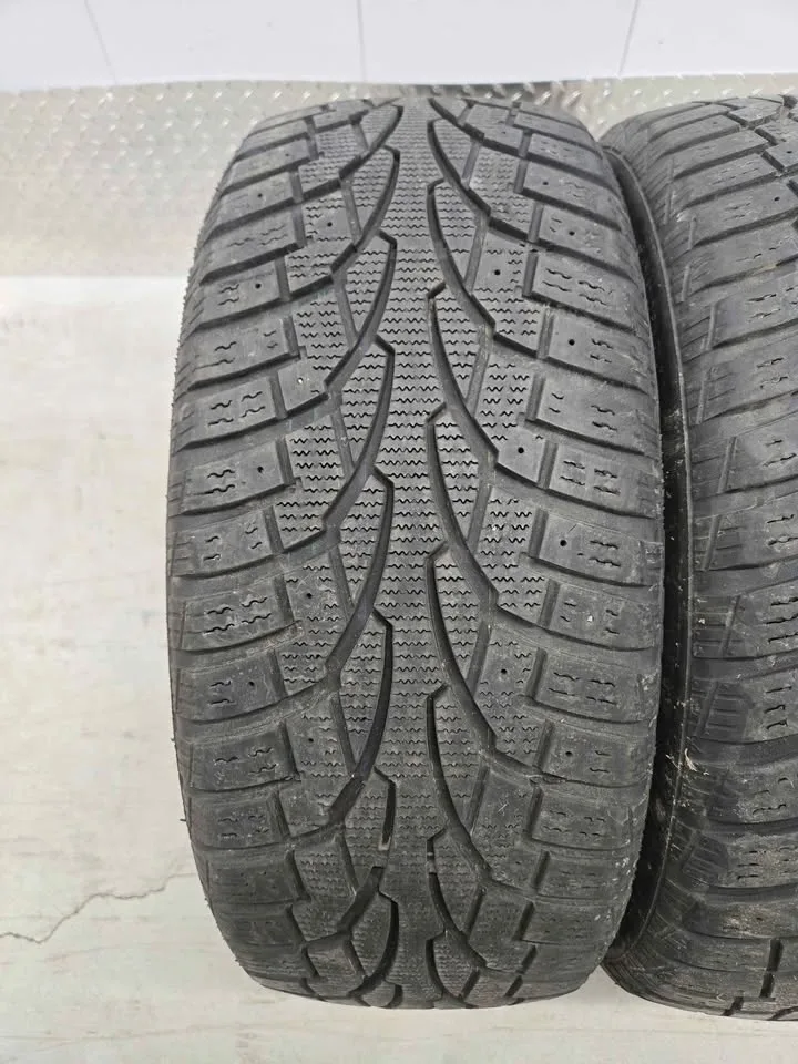 Tiger Paw Ice & Snow Winter Tires- 215/55R16 image indicator(5)