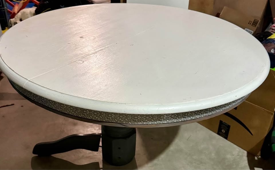 Solid wood table, previously refinished with cream and grey - photo 3