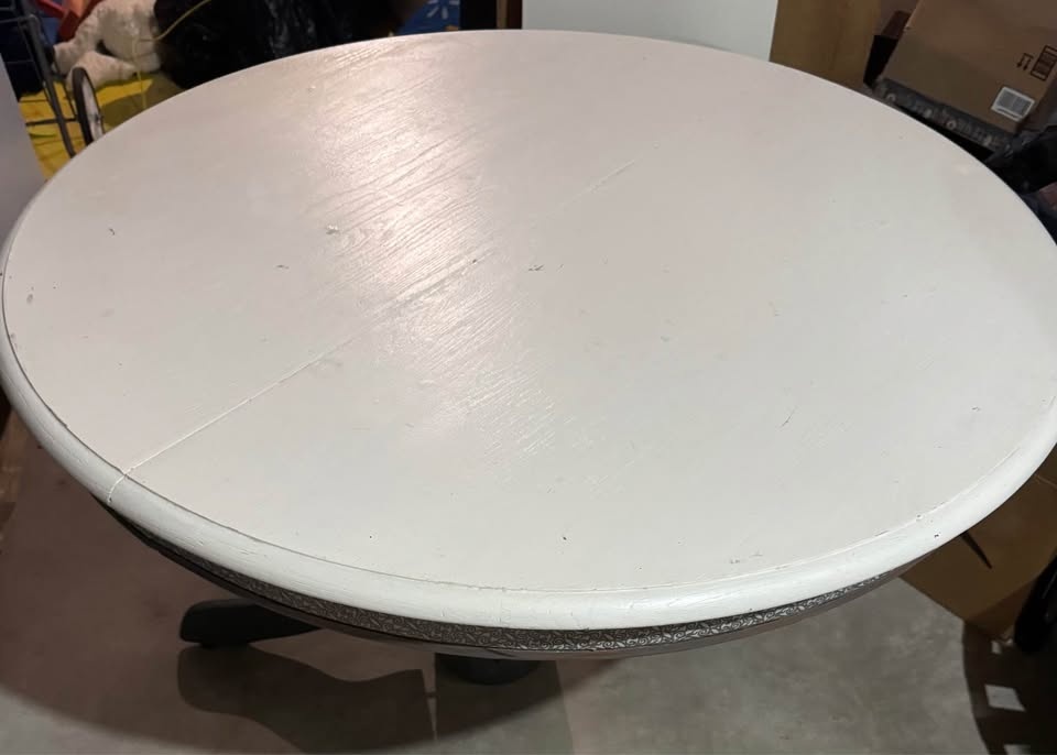 Solid wood table, previously refinished with cream and grey - photo 4