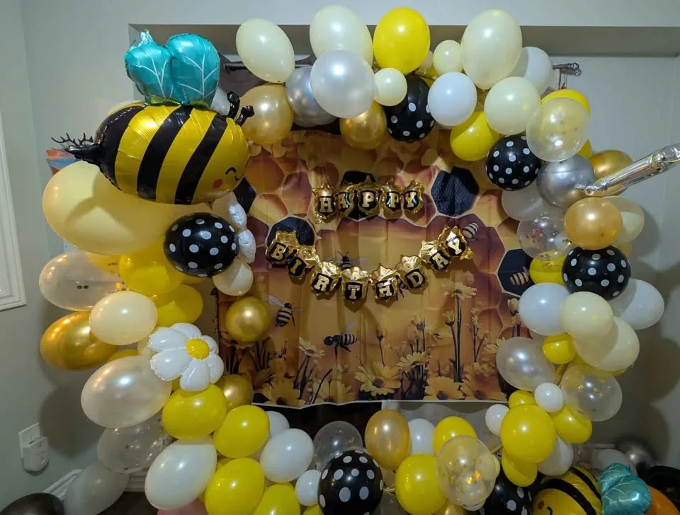 Balloon arch for rent image indicator(2)