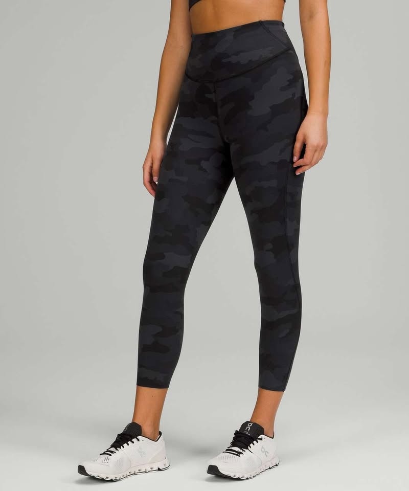 LULULEMON BASE PACE HI RISE CROP 23"...size 4..LIKE NEW - photo 3