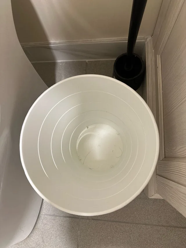 Bathroom Wastebasket thumbnail