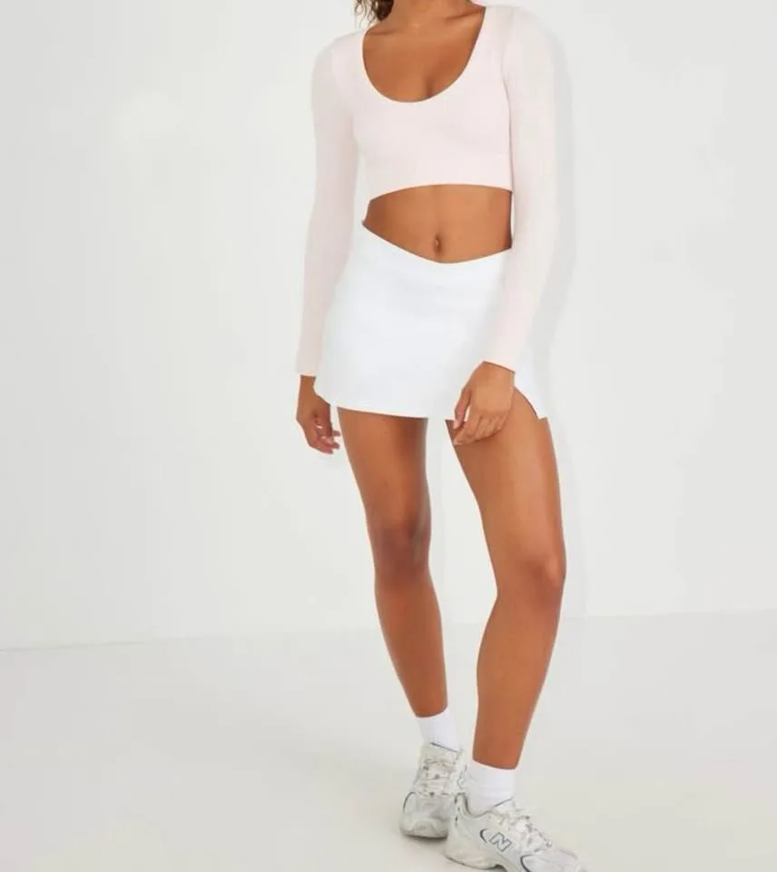 Garage Sonia Long Sleeve Ribbed Crop Top – Light Pink image indicator(2)