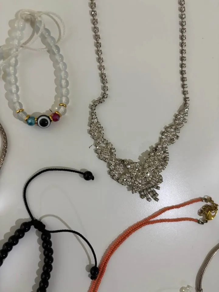 Mystery jewelry jar (bracelets and accessories) image indicator(4)