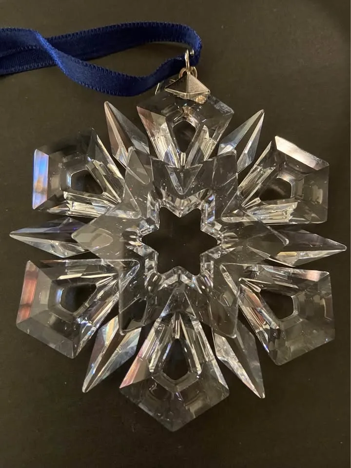 Swarovski Annual Christmas Ornament, 1999 image indicator(4)