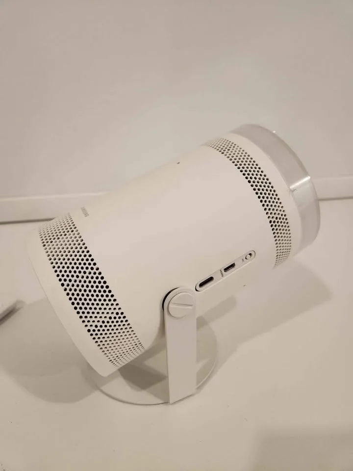 Samsung Freestyle Gen 2 projector image indicator(3)